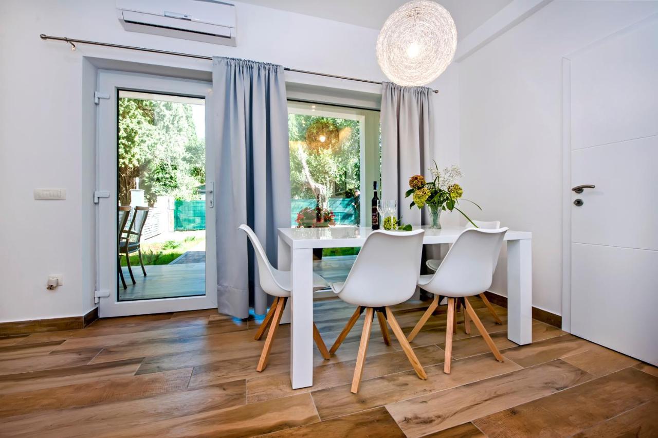 Apartmani Brajkovic โรวีน ภายนอก รูปภาพ