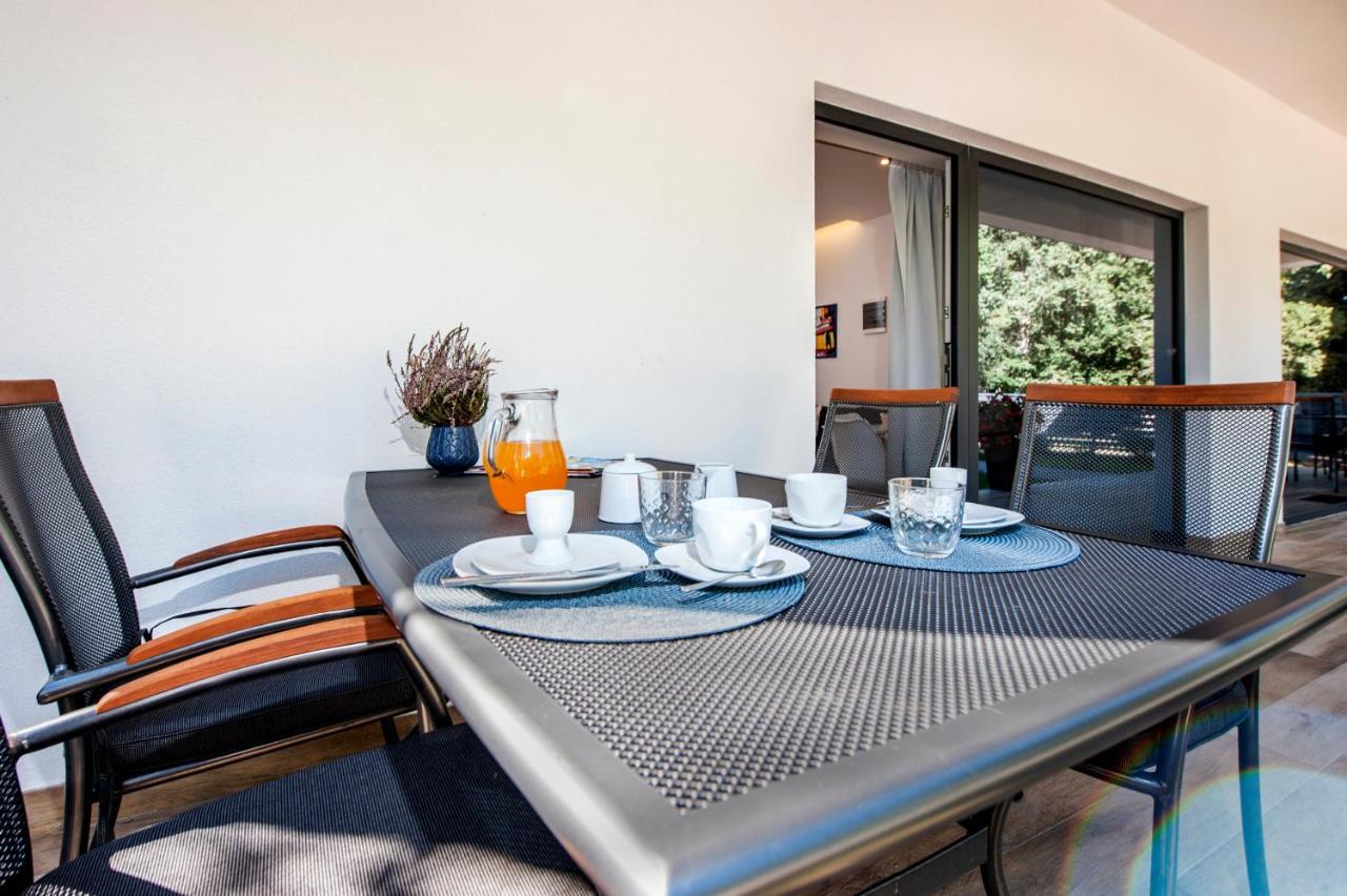 Apartmani Brajkovic โรวีน ภายนอก รูปภาพ