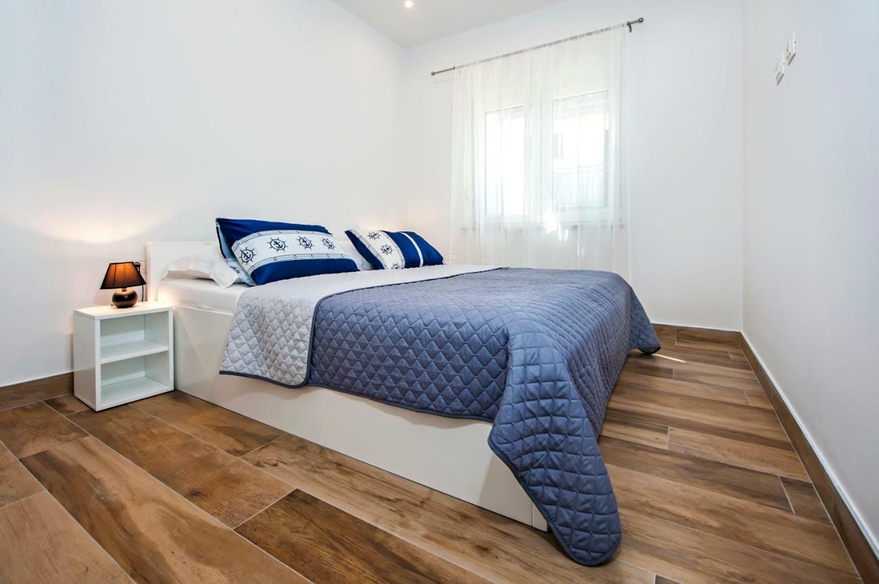 Apartmani Brajkovic โรวีน ภายนอก รูปภาพ