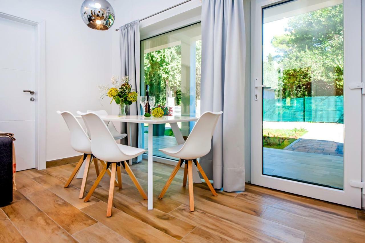 Apartmani Brajkovic โรวีน ภายนอก รูปภาพ